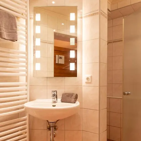 Haus Kerstin 117 - Ferienwohnung Dingi Hotel Juist